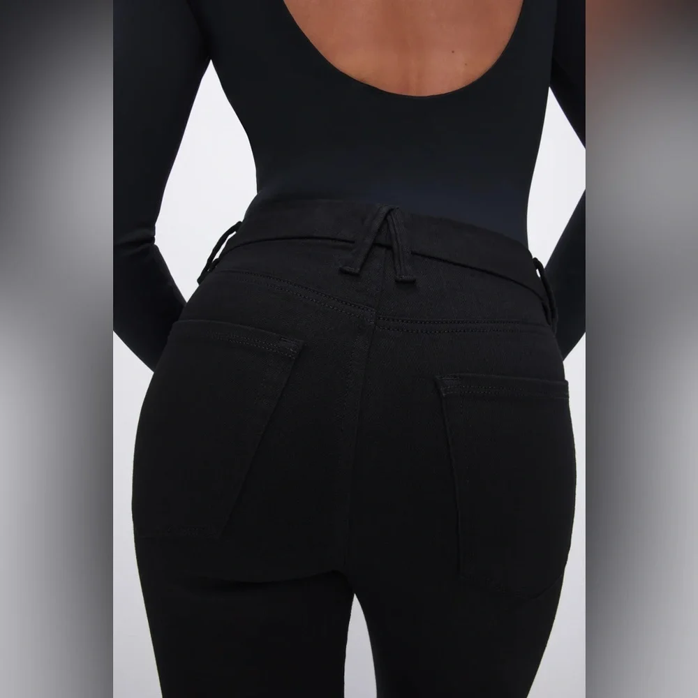 Good American Good Classic Bootcut High Waist Denim - Picture 4 of 11